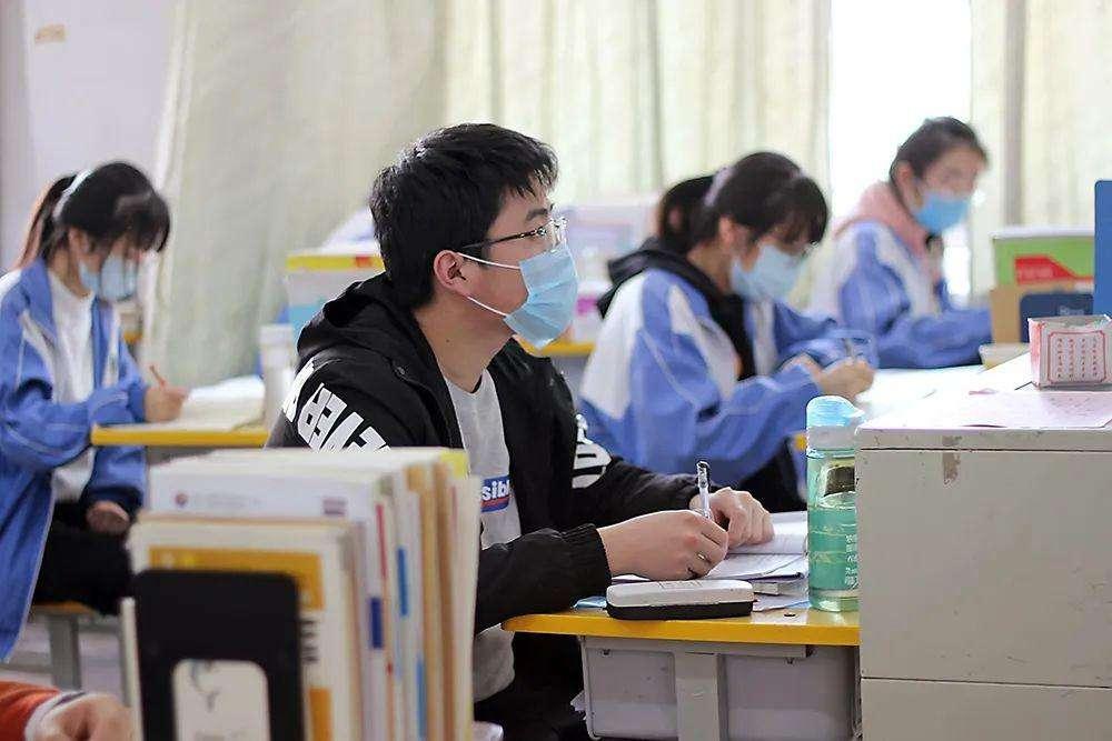 南京畫室寒假班美術(shù)生高考報名有疑問？江蘇省高考解疑來啦！5